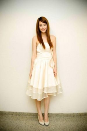 美女脱得一光二净无内衣内裤