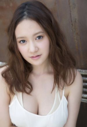 海滩厕所偷窥