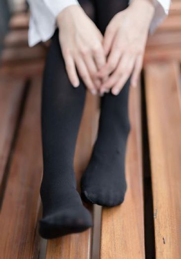 美女被男人扒开腿猛电视