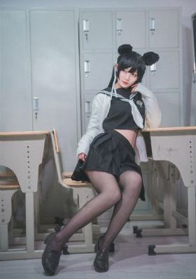 美女任你操