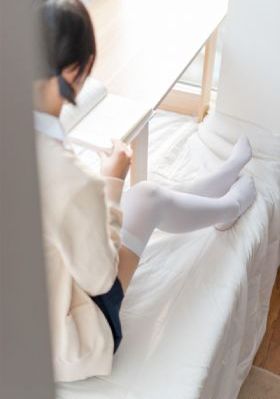 动漫八尺大人被吸乳视频