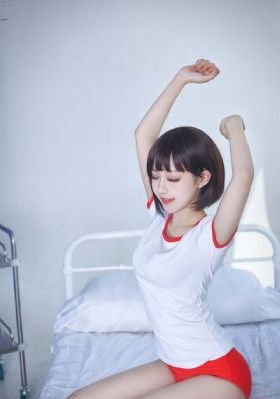 异国女郎在巴黎